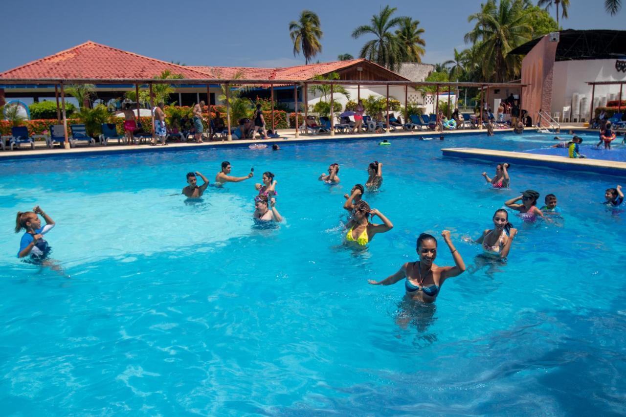 Qualton Club Ixtapa All Inclusive Exteriér fotografie